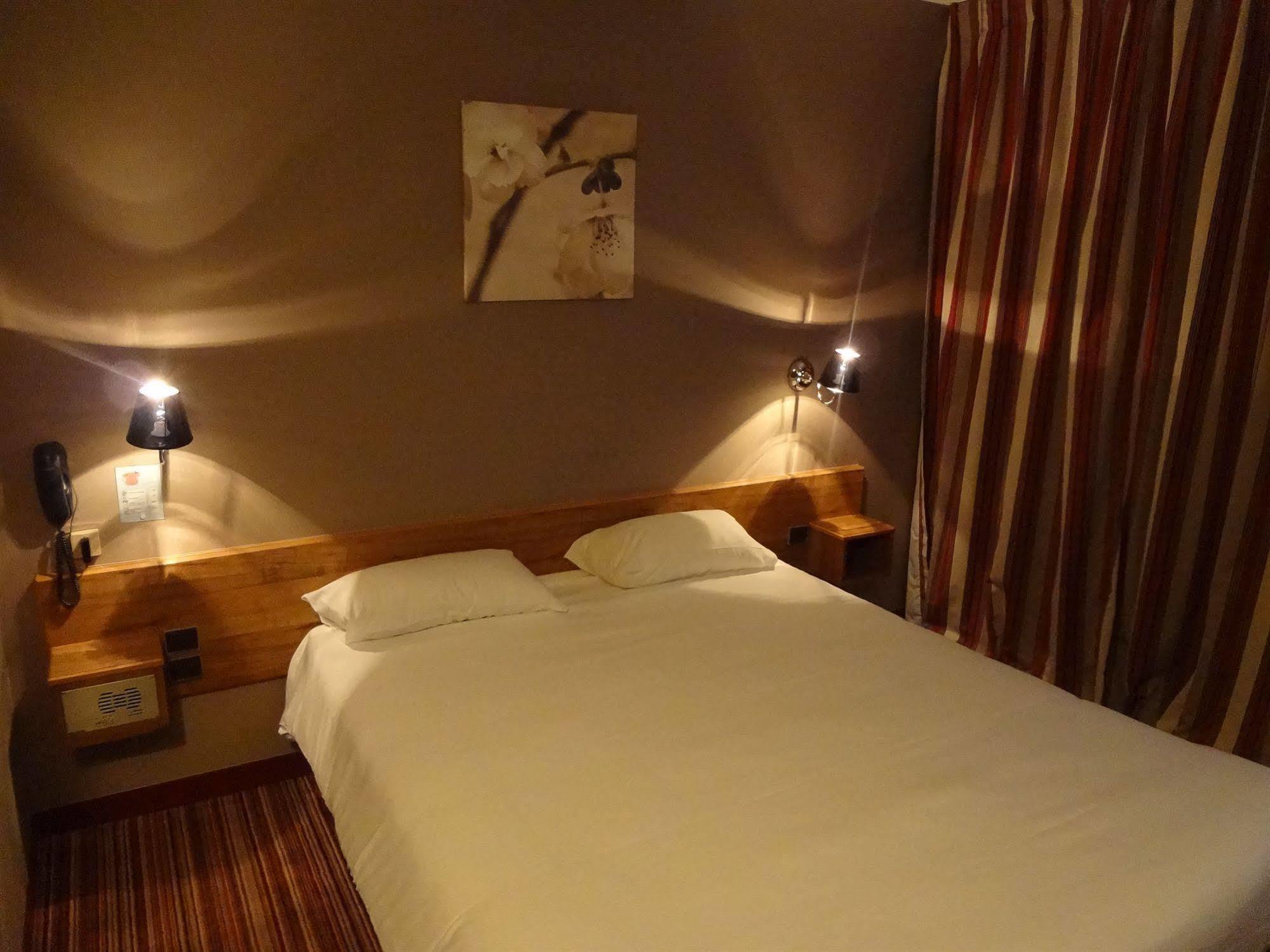 Contact Hotel Solana, Niort Mendesfrance Exterior foto